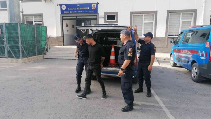 Çocuğa Cinsel İstismar Ve Hırsızlık Suçundan Hükümlü Cezaevi Firarisi Yakalandı