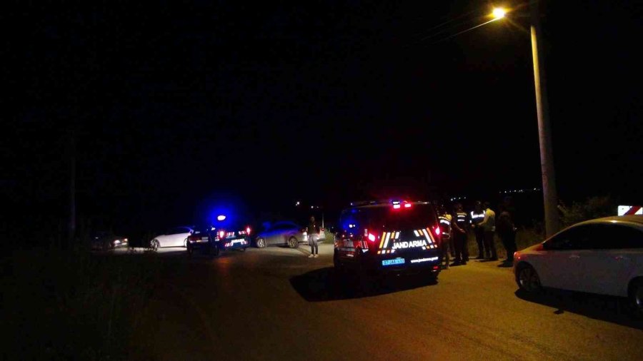 Alkollü Sürücünün Kullandığı Otomobil Jandarmadan Kaçarken Takla Attı: 2 Yaralı