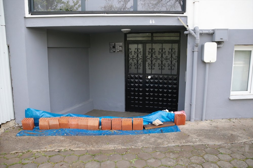 Eskişehir'de Dolu Ve Sağanak Nedeniyle Araçlar Mahsur Kaldı