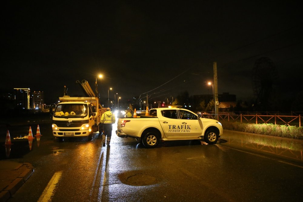 Kayseri'de Sağanak Hayatı Olumsuz Etkiledi