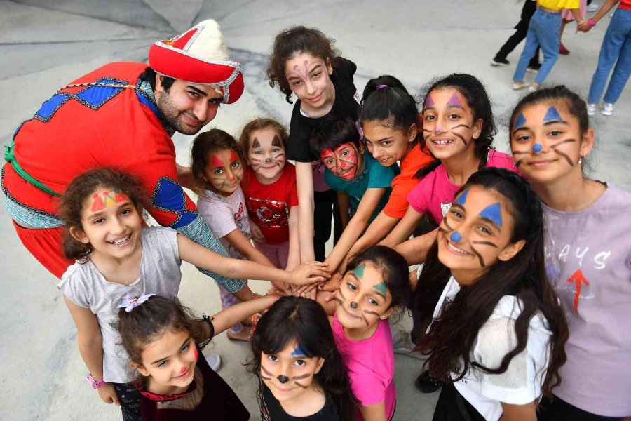 Tarsus’un Köylerinde Çocuklar 3 Gün Bayram Coşkusu Yaşadı