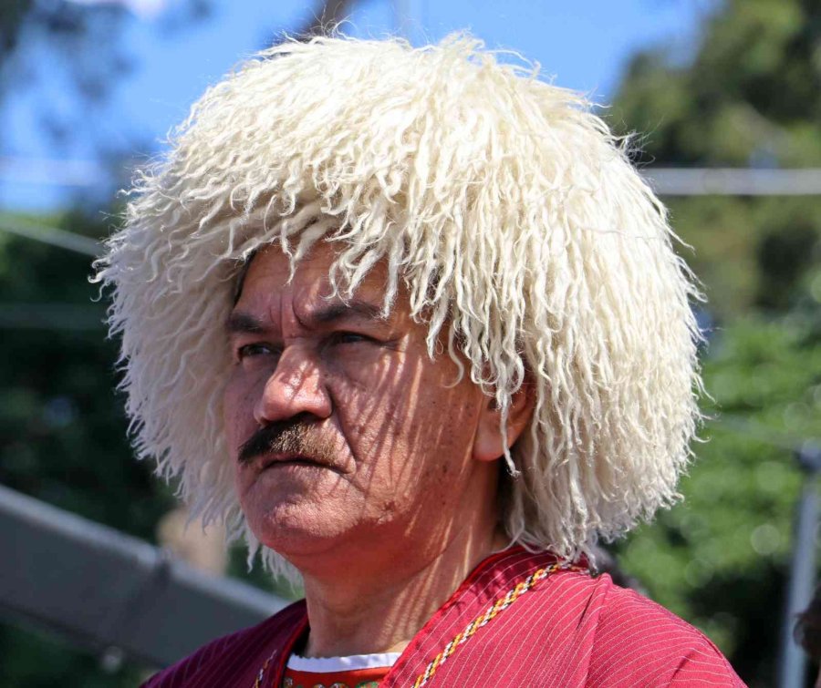 Antalya’da Uluslararası Antalya Yörük Türkmen Festivali Yörük Göçü İle Başladı