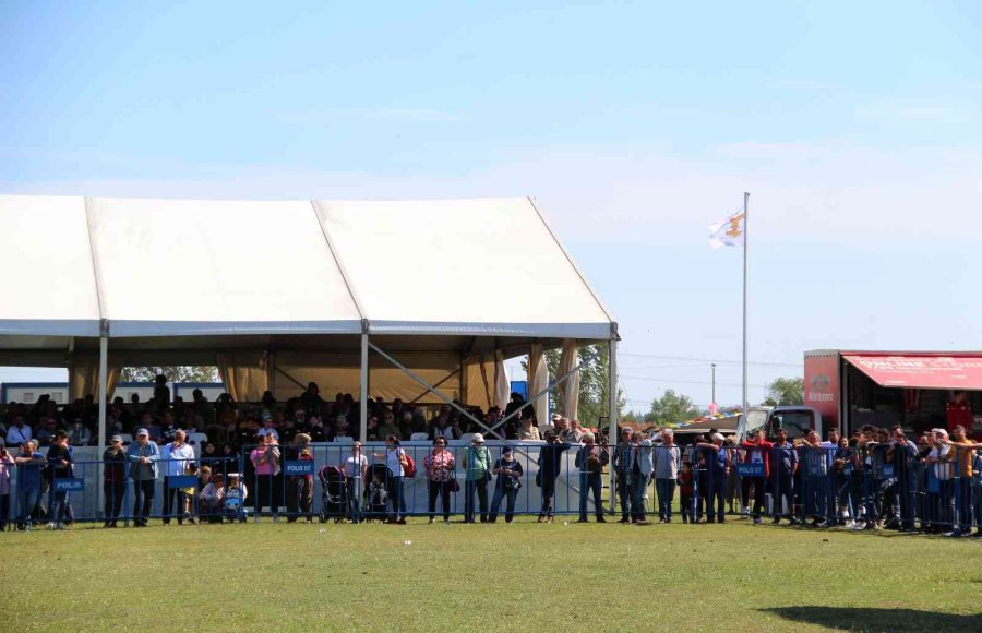 Antalya’da Yörük Türkmen Festivali’nde Atlı Görsel Şov