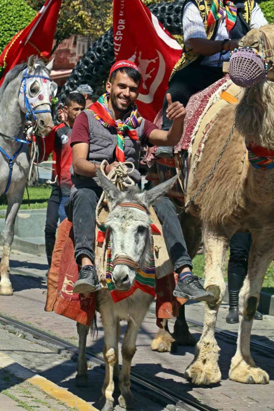 Antalya’da Uluslararası Antalya Yörük Türkmen Festivali Yörük Göçü İle Başladı
