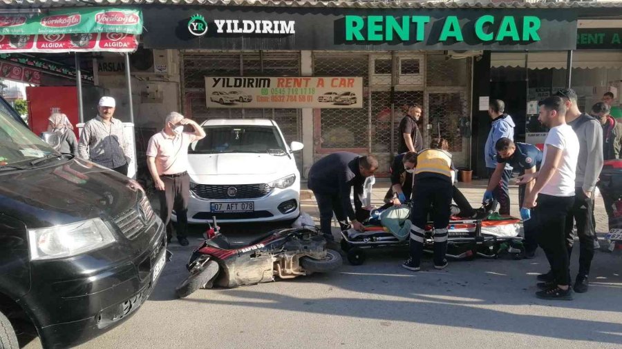 Motosikletiyle Kavşakta Beklerken Ölümle Burun Buruna Geldi
