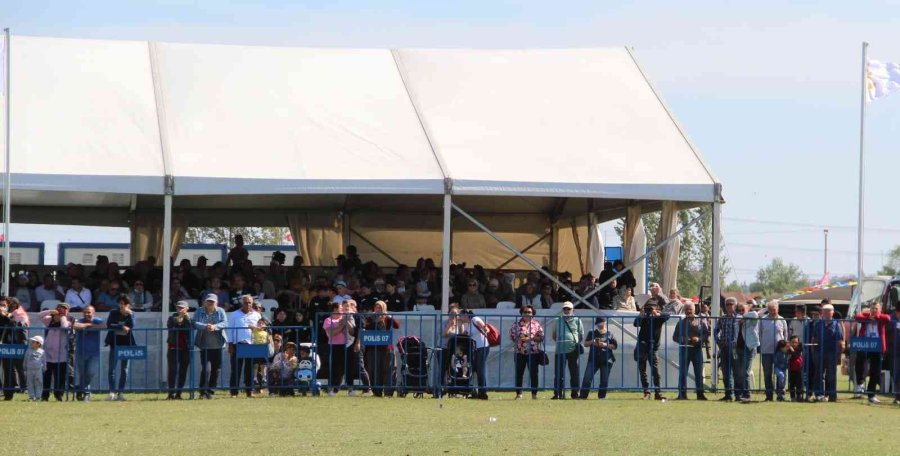 Antalya’da Yörük Türkmen Festivali’nde Atlı Görsel Şov