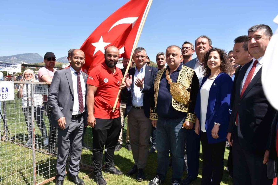 Kumluca Yağlı Pehlivan Güreşleri Başladı