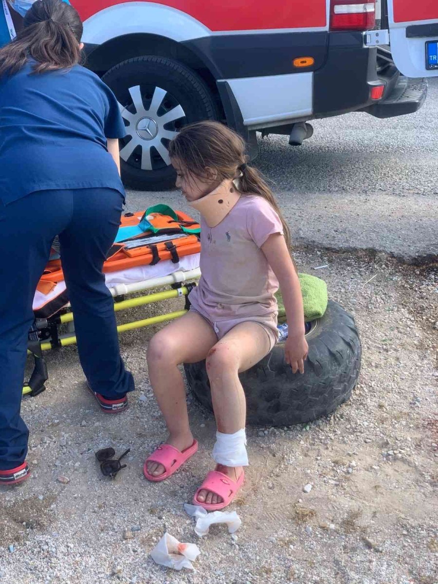 Atv Kazasında Fransız Anne Ve Kız Ölümden Döndü