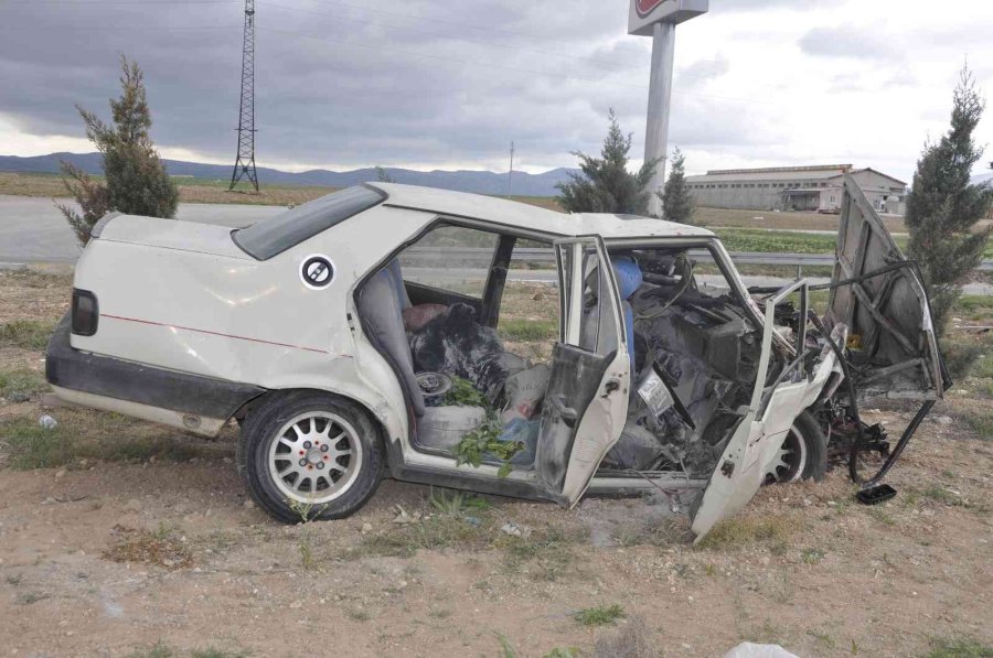 Karaman’da Otomobiller Çarpıştı: 3 Yaralı