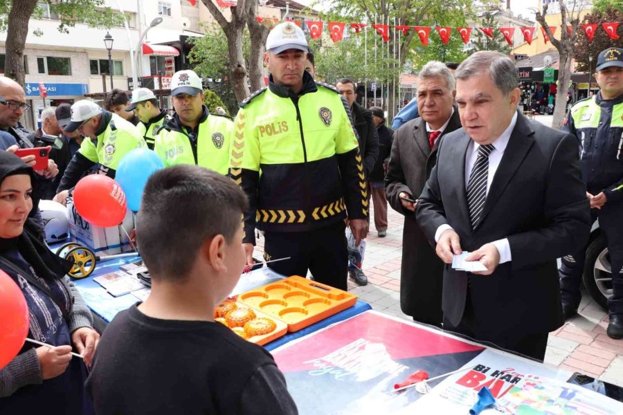 Karaman’da “yayalar İçin 5 Adımda Güvenli Trafik” Etkinliği