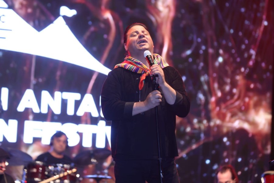 Kubat, Yörük Türkmen Festivalinde Sevenleriyle Buluştu