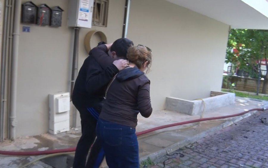 Yangına Evde Yalnız Yakalanan İki Kardeş Büyük Korku Yaşadı