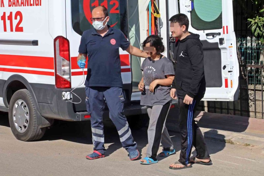 Yangına Evde Yalnız Yakalanan İki Kardeş Büyük Korku Yaşadı