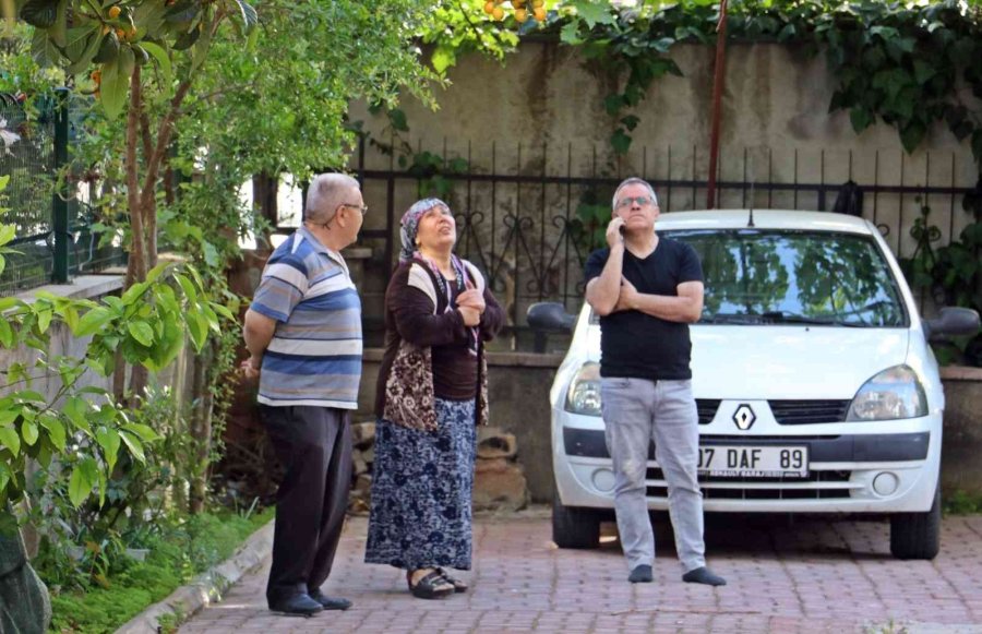 Yangına Evde Yalnız Yakalanan İki Kardeş Büyük Korku Yaşadı