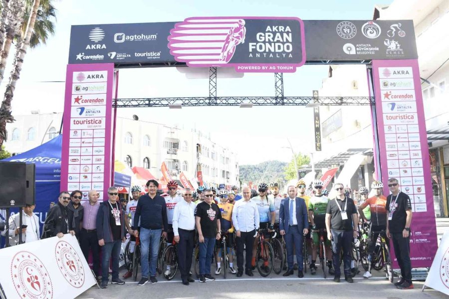 Kemer’de 14 Ülkeden 526 Amatör Bisikletçi Yarıştı