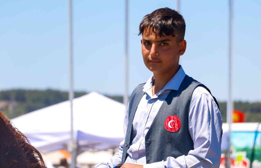 11 Kişilik Cirit Takımının 12 Yaşındaki Üyesi Cesareti Ve Yeteneğiyle Örnek Oluyor