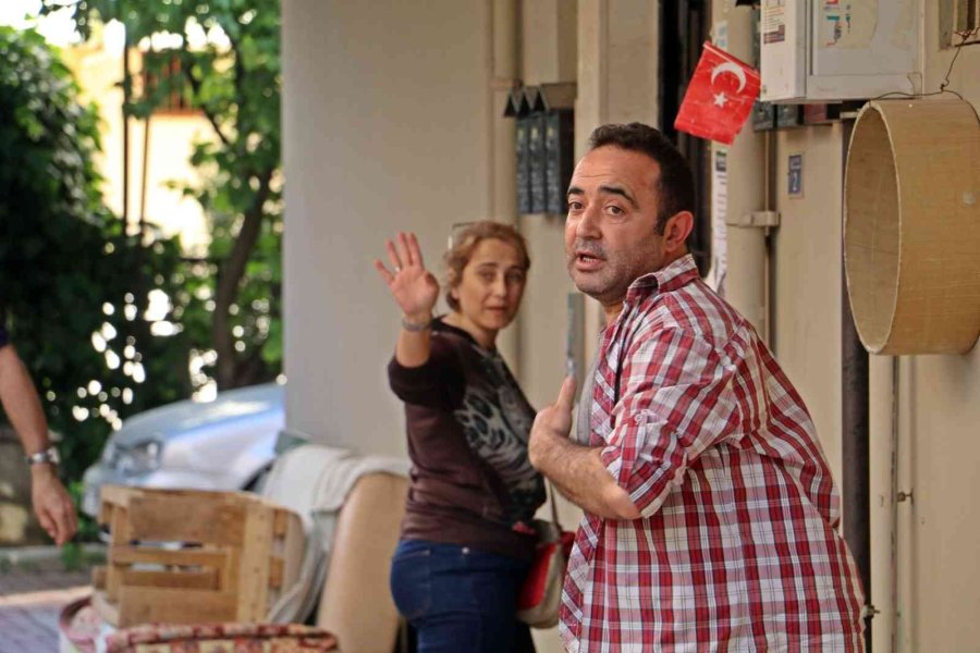 Yangına Evde Yalnız Yakalanan İki Kardeş Büyük Korku Yaşadı