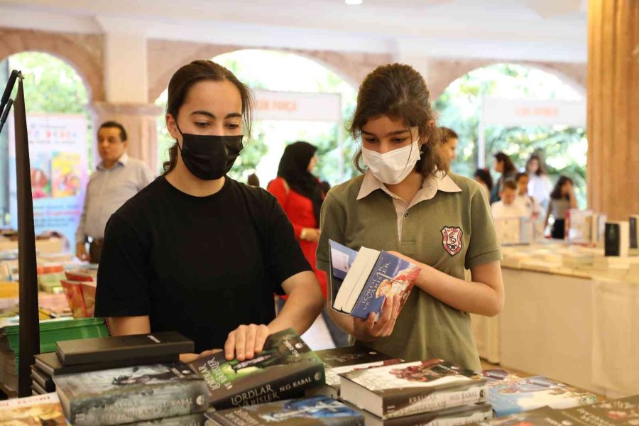 4. Alanya Uluslararası Çocuk Festivali Ziyaretçilerine Kapılarını Açtı