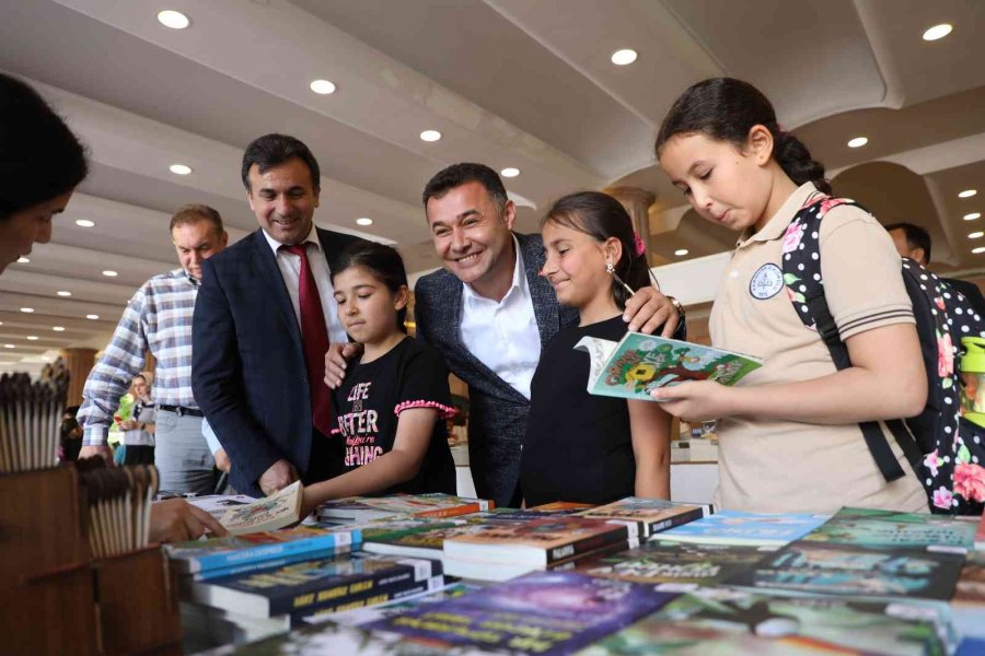 4. Alanya Uluslararası Çocuk Festivali Ziyaretçilerine Kapılarını Açtı