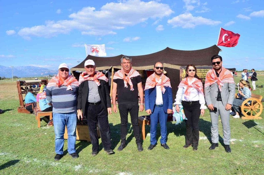 Antalya Yörük Festivalinde Döşemealtı Yörük Çadırına İlgi