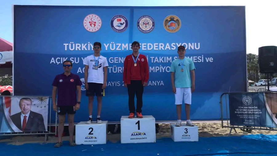 Kırmızı Beyazlı Kulaçlar Portekiz Biletini Aldı