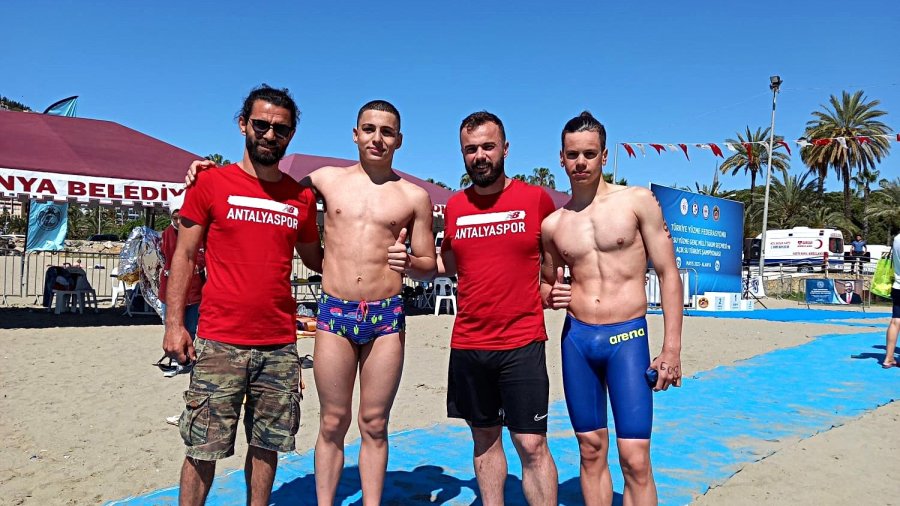 Kırmızı Beyazlı Kulaçlar Portekiz Biletini Aldı