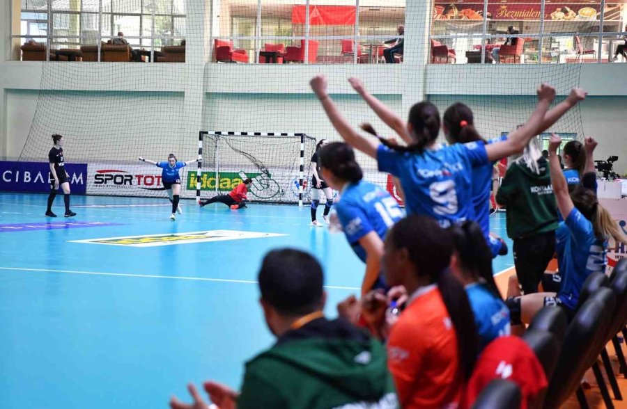 Konyaaltı Avrupa Biletini Kaptı