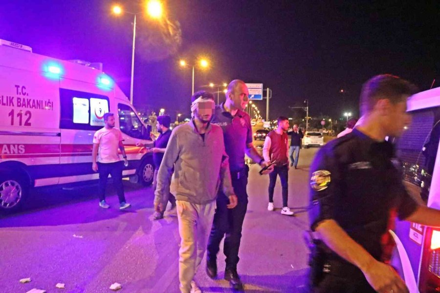 (tekrar) Otomobil Sürücüsü "katil Oldum" Diye Gözyaşı Döktü: 1 Ölü, 1 Ağır Yaralı