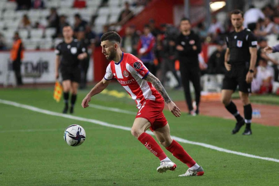 Spor Toto Süper Lig: Antalyaspor: 2 - Konyaspor: 2 (ilk Yarı)