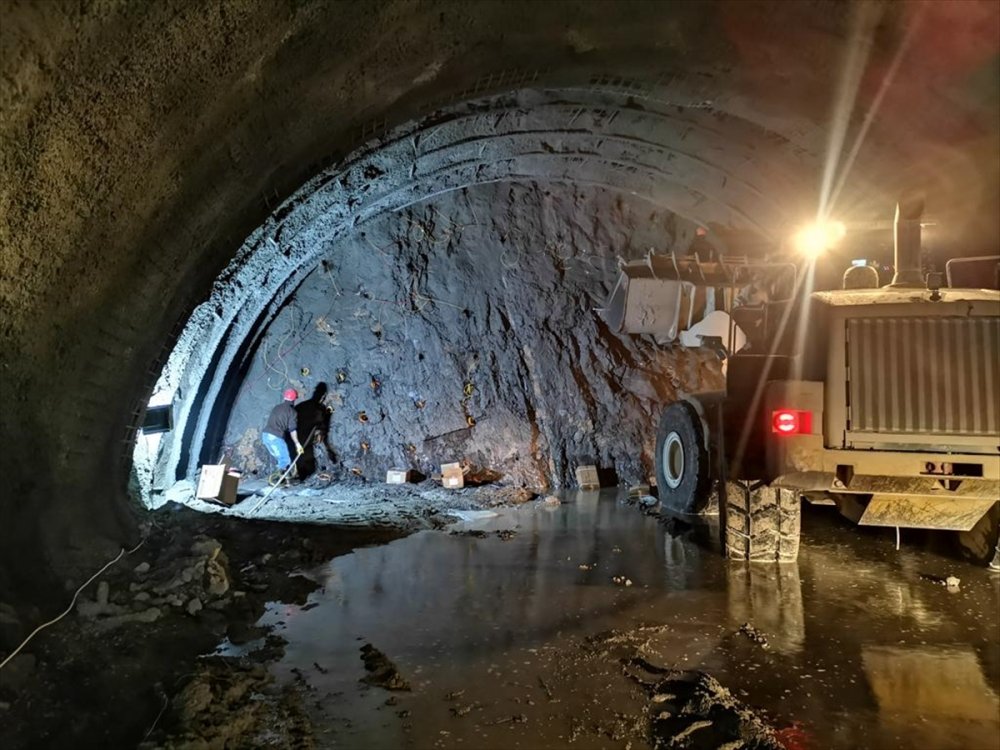 Alacabel Tüneli'nde Çalışmalar Sürüyor
