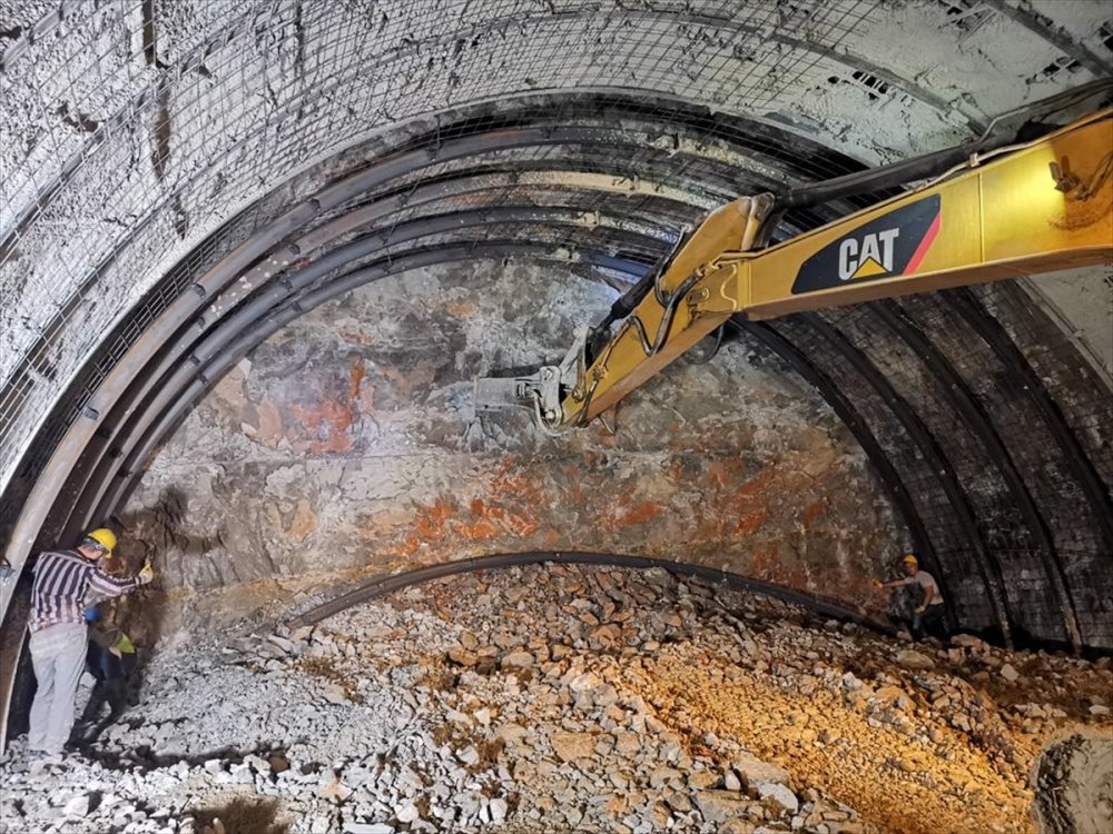 Alacabel Tüneli'nde Çalışmalar Sürüyor