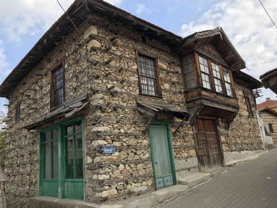 Antalya’da 300 Yıllık Tescilli 40 Düğmeli Ev Turizme Kazandırılacak