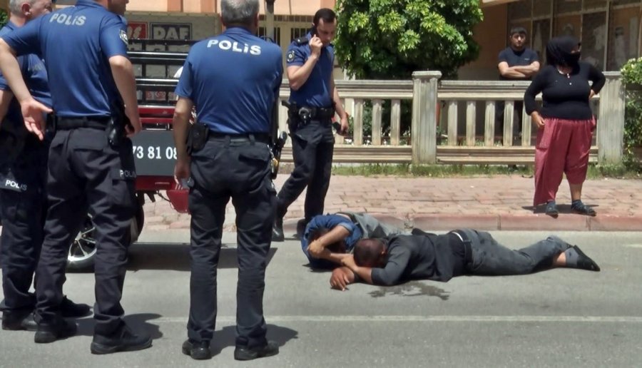 Çocukların Kavgasına Aileler Karıştı: 2 Yaralı