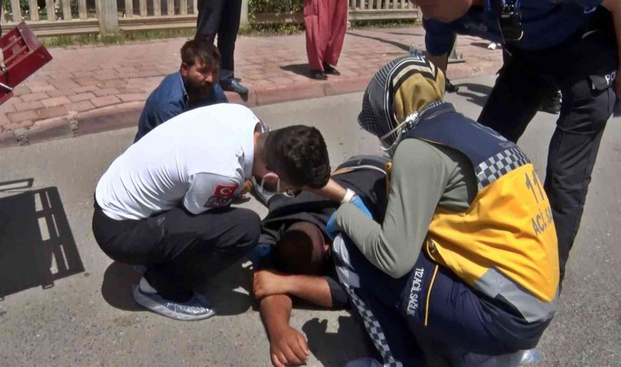 Çocukların Kavgasına Aileler Karıştı: 2 Yaralı