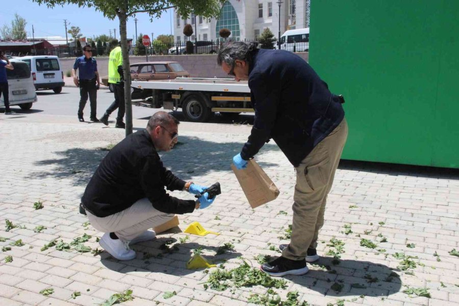 Karaman’da Fünye İle Patlatılan Bez Çantadan Ispanak Çıktı