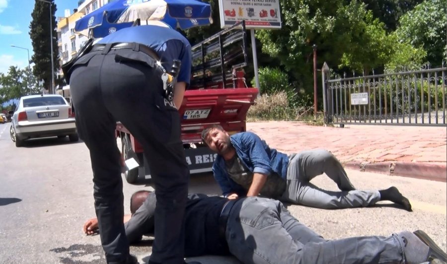 Çocukların Kavgasına Aileler Karıştı: 2 Yaralı