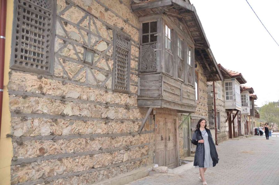 Antalya’da 300 Yıllık Tescilli 40 Düğmeli Ev Turizme Kazandırılacak