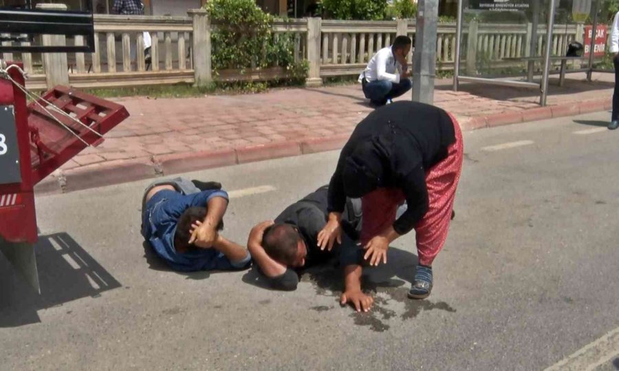 Çocukların Kavgasına Aileler Karıştı: 2 Yaralı