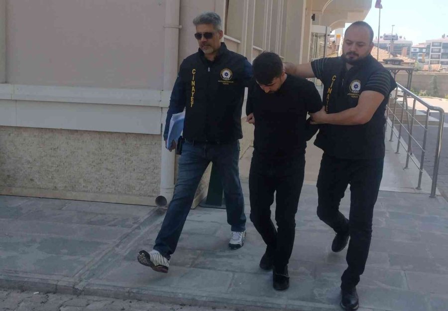 ’fatura’ Kavgasının Cinayet Zanlısı Adliyeye Sevk Edildi