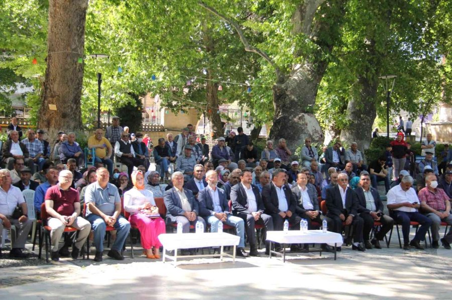 Mut’ta Bal Üreticilerine Kafkas Irkı Anaç Arı Dağıtıldı