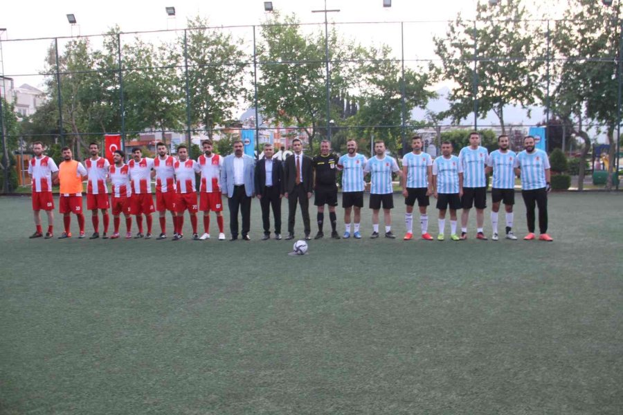 Sağlık Çalışanları Futbol Turnuvasında Buluştu