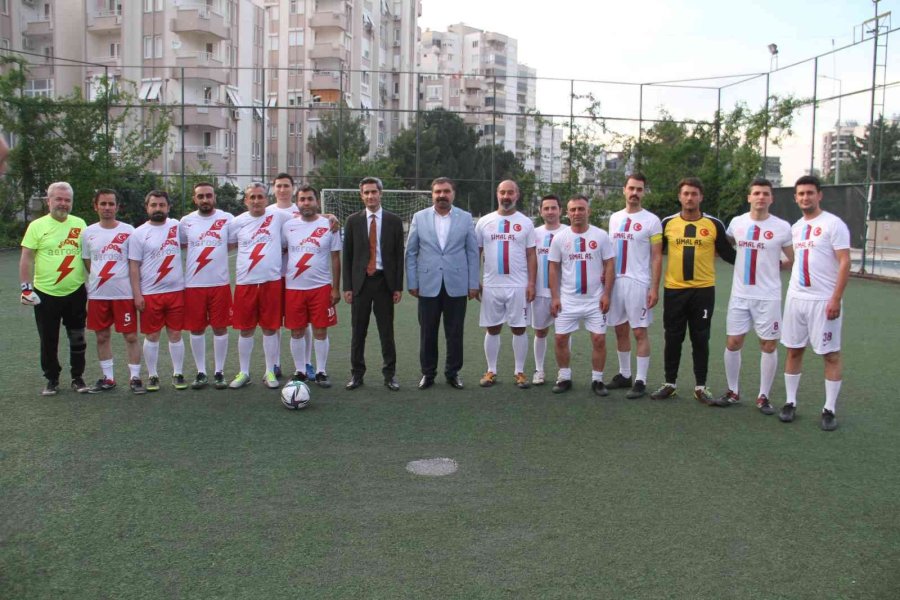 Sağlık Çalışanları Futbol Turnuvasında Buluştu