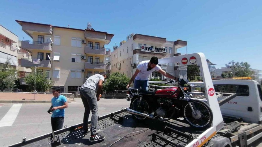 Plakasız Motosiklet Sürücüsüne Motosikletin Fiyatı Kadar Para Cezası