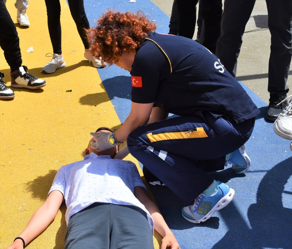 Aksaray'da Sağlık Çalışanı Çiftin Zorlu Mesaisi