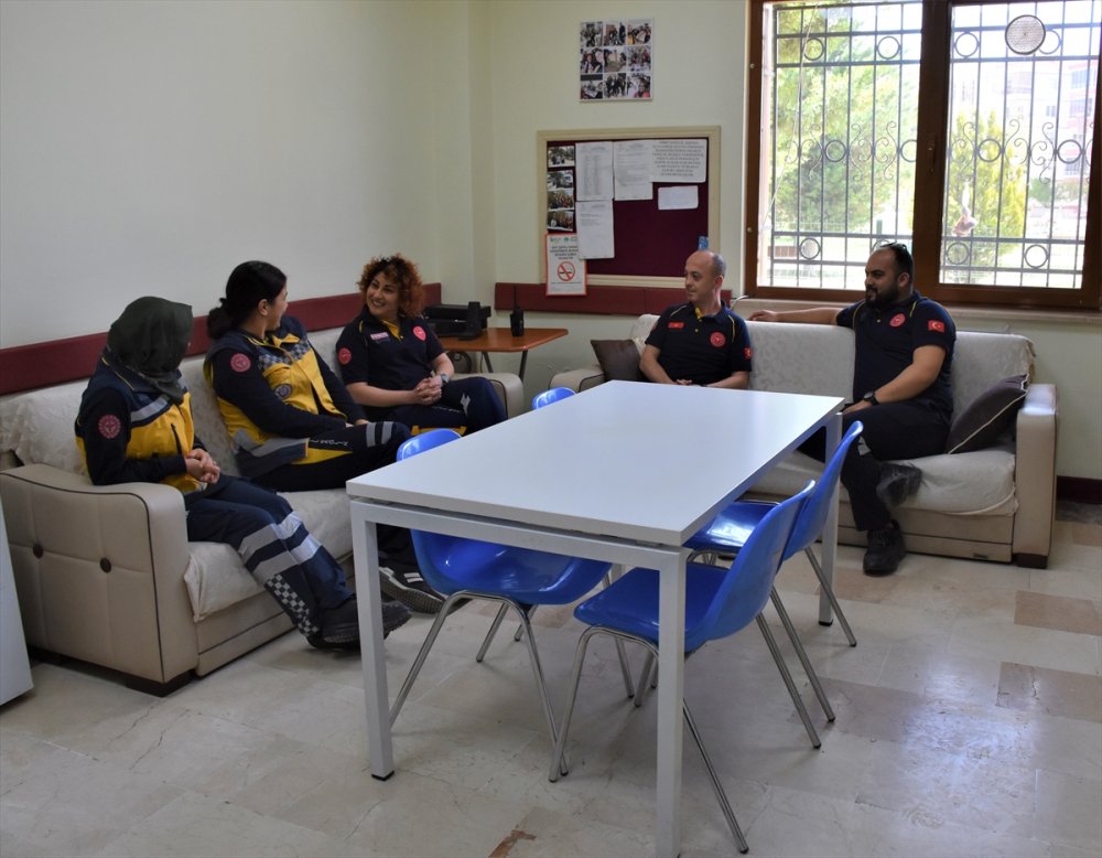 Aksaray'da Sağlık Çalışanı Çiftin Zorlu Mesaisi