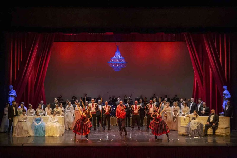 La Travıata Bu Sezon Son Kez Sahnede