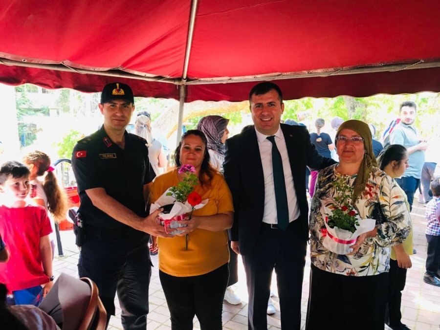 Gazipaşa’da Jandarmadan ‘sevgi Yürüyüşü’