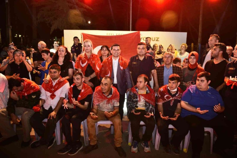 Kepez’de Otizmli Bireylere Özel ‘asker Kına Gecesi’