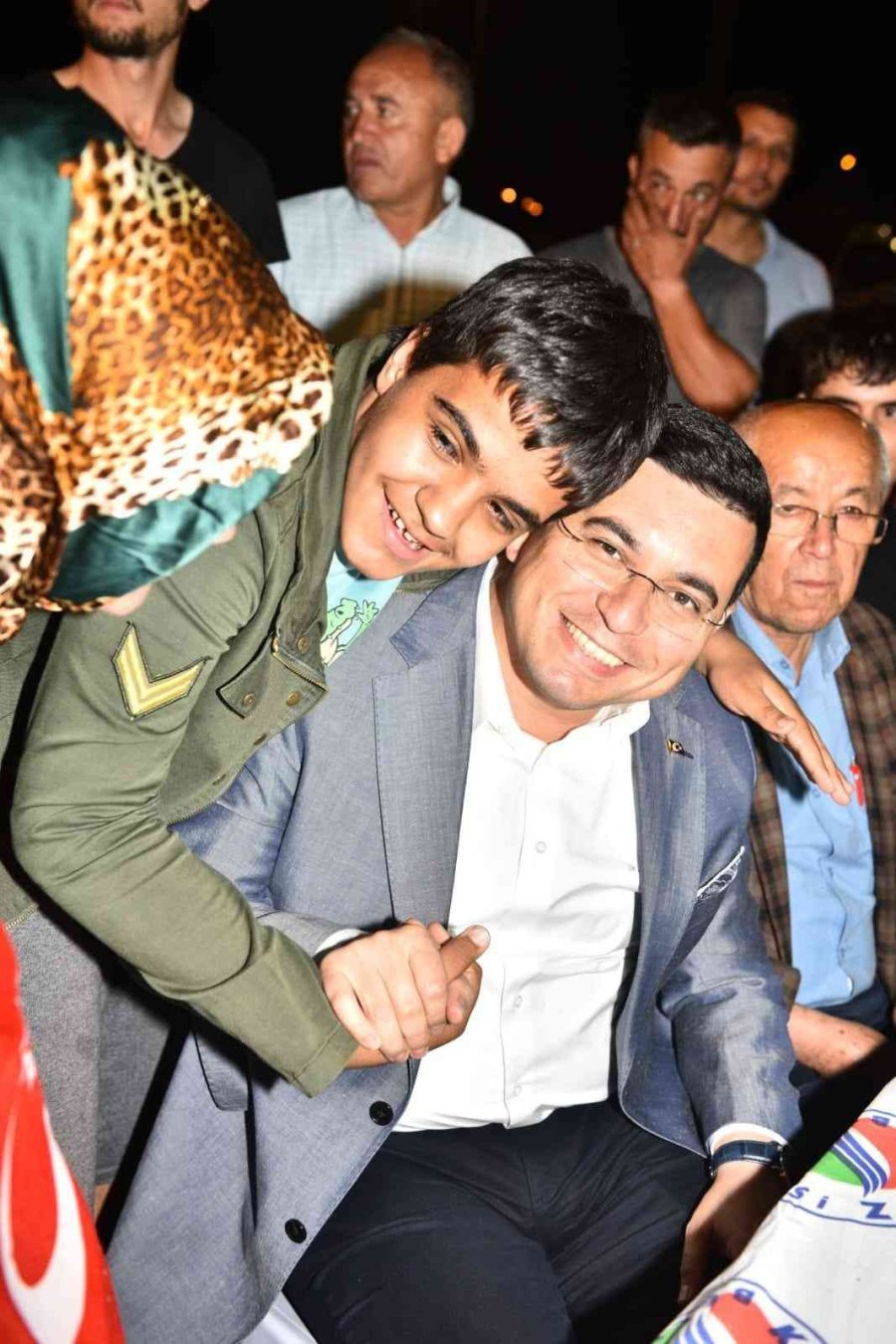 Kepez’de Otizmli Bireylere Özel ‘asker Kına Gecesi’