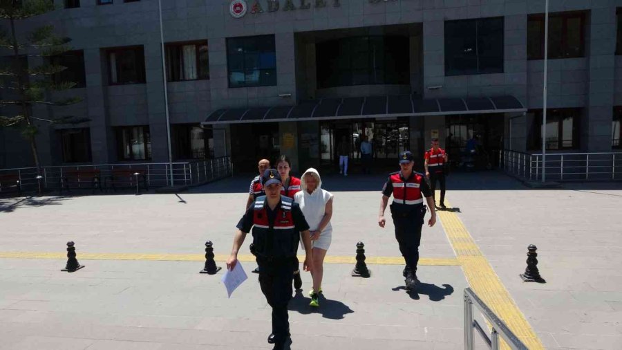 Fuhşa Zorlanan Özbekistan Uyruklu Üç Kadın Kurtarıldı, Çete Lideri Kadın Tutuklandı